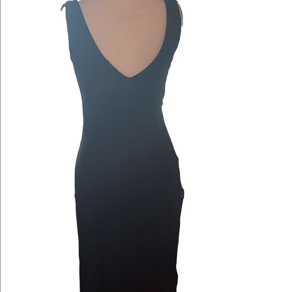 ⭐️Host Pick⭐️Theory Black V Neck Dress!! Size 10 sleeveless shoulder ties V back - Picture 6 of 14